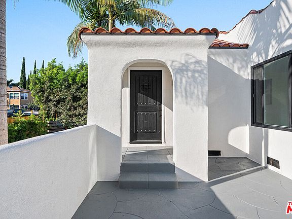 4th image of 2758 S Redondo Blvd