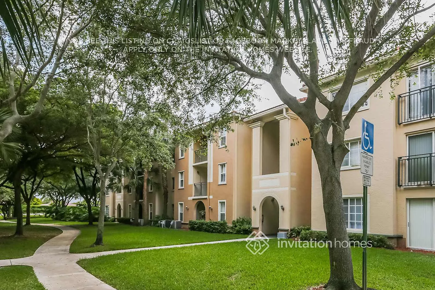 2427 Centergate Dr Apt 304 Miramar, FL 33025 — Photo 2