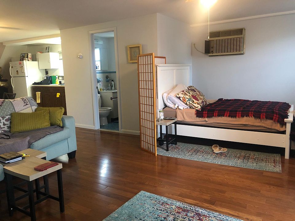 1st image of 3540 E Tremont Ave