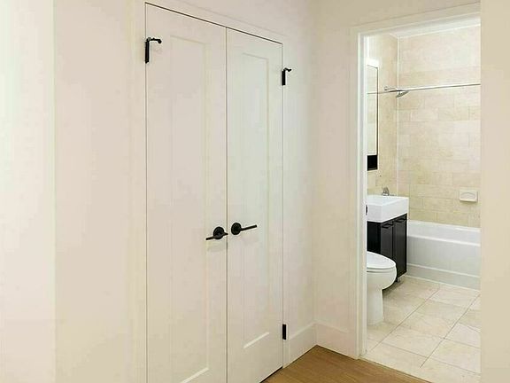 5th image of 75 Wall St Floor 22T