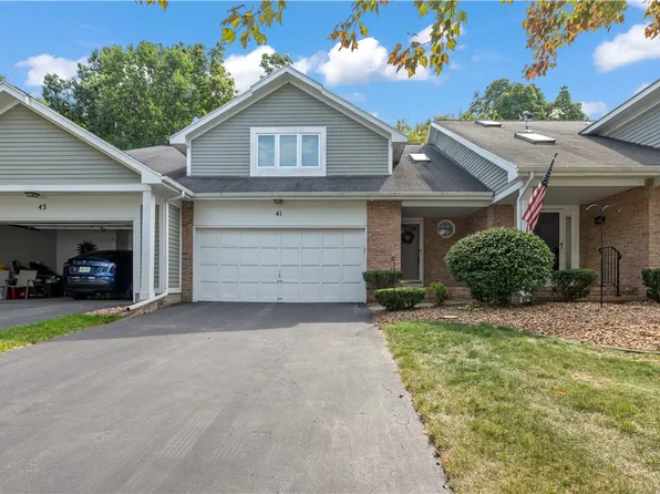 41 Running Brook Ln, Rochester, NY 14626