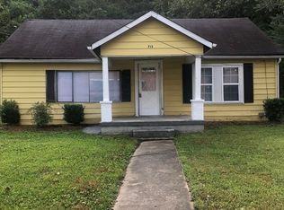 713 Old Riceville Rd, Athens, TN 37303