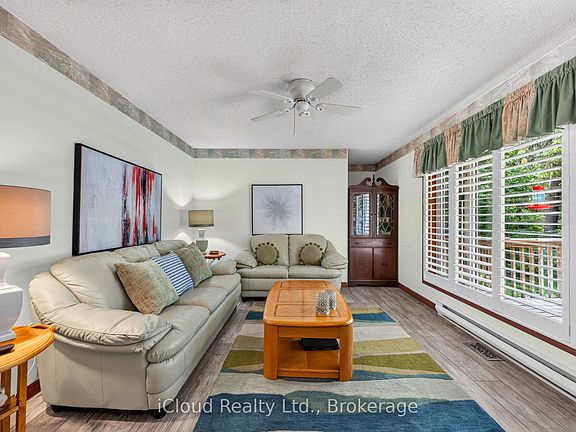 5th image of 20 Mactavesh Cres