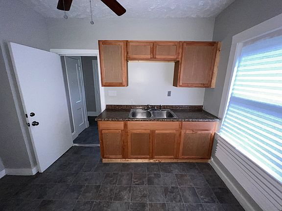 3rd image of 7701 New York Ave #1