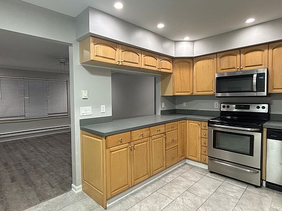 2nd image of 96 Village Ct APT 1