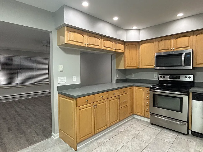 96 Village Ct #1 — Photo 2