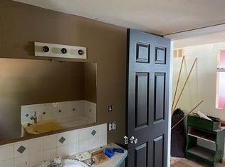 475 Ball Diamond Rd, Charmco, WV 25958