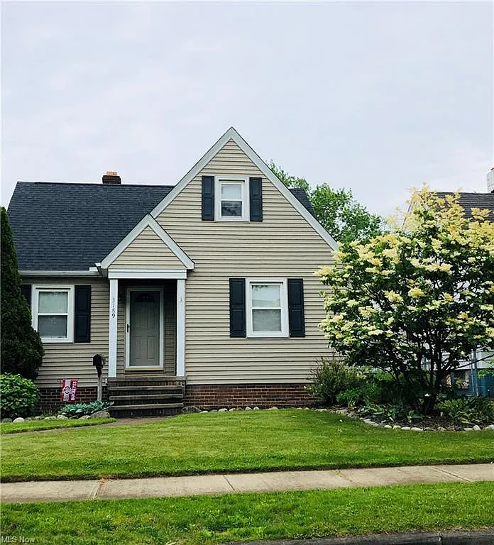 3189 W 138th St photo 1