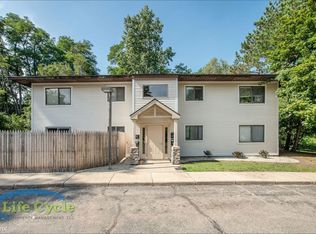 804 Carrier Creek Blvd NE, Grand Rapids, MI 49503