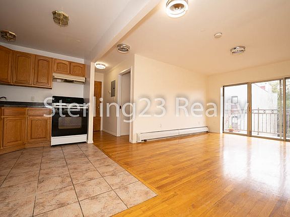 2nd image of 31-32 31st St #3FA