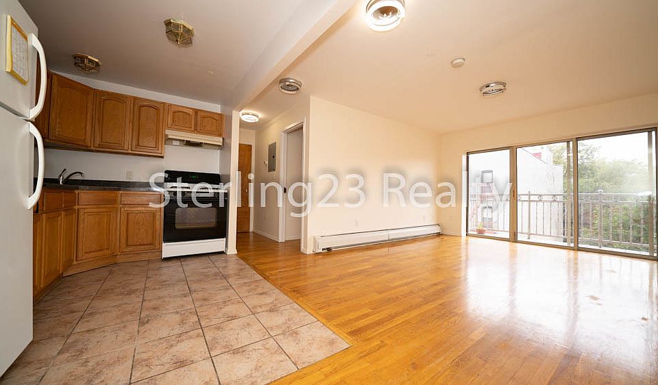 1st image of 31-32 31st St #2R