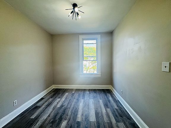4th image of 6 Jordan Ave #4E