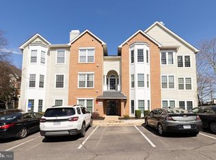 4138 Fountainside Ln UNIT 201, Fairfax, VA 22030