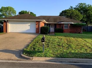 805 Cheyenne Trl, Hewitt, TX 76643