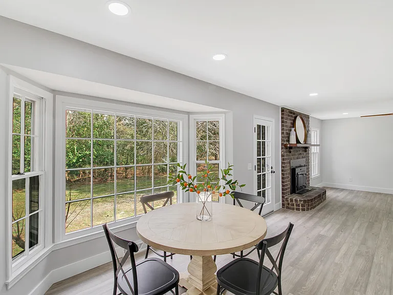 305 Mayfield St — Photo 15