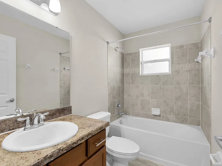 11302 SW 62nd Cir — Photo 16