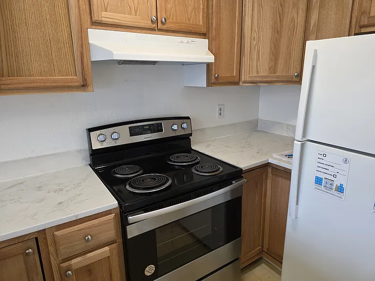 3110 S 216th St #D1 — Photo 9