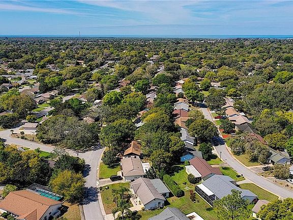 3rd image of 8411 Mill Creek Ln