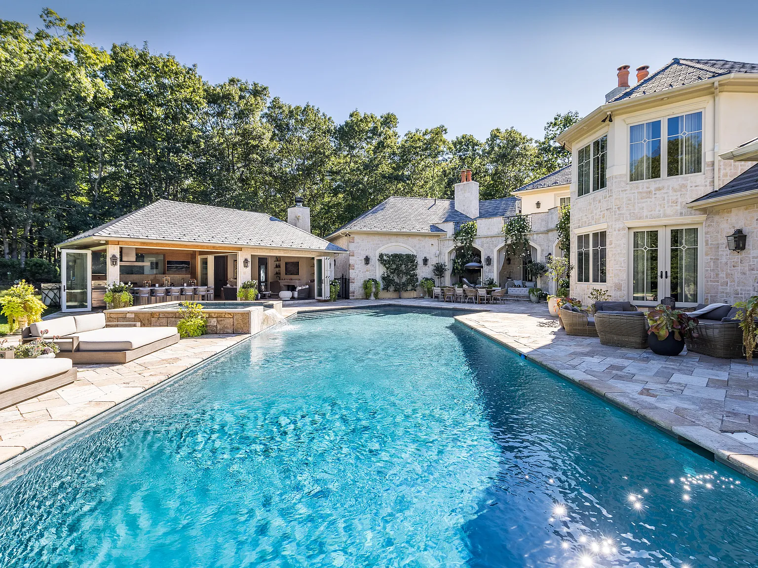 Stunning Resort-Like Rental — Photo 2