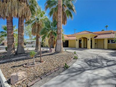 556 E Oakey Blvd, Las Vegas, NV, 89104