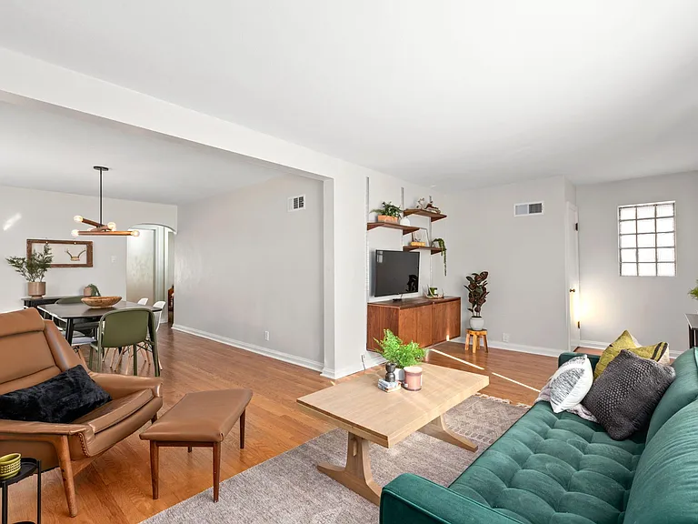 5521 Mardel Ave — Photo 3