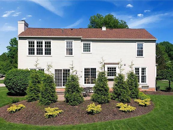 5th image of 10202 Logan Ln