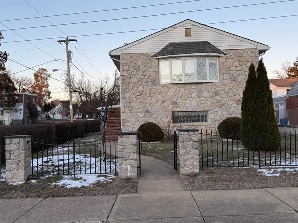 701 Emerson St, Philadelphia, PA 19111