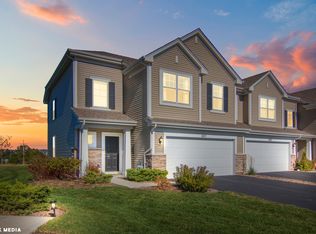 697 Anchorage Ct, Pingree Grove, IL 60140