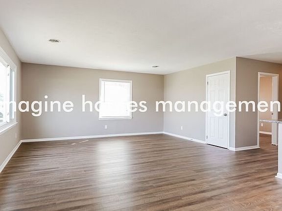 3rd image of 7690 Sharon Dr