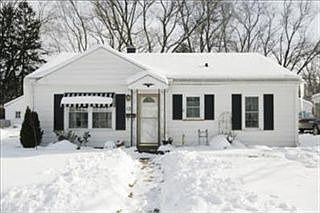 1st image of 12 32nd St N