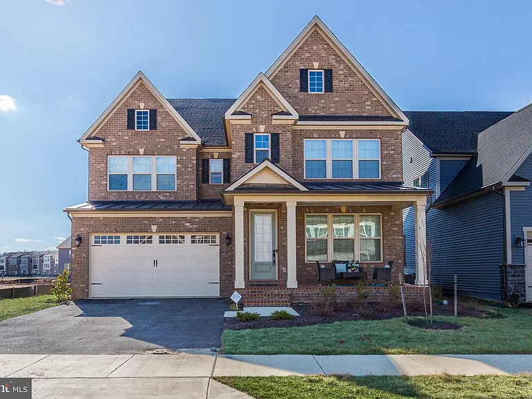 6547 Clubhouse Dr — Photo 2