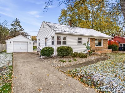 215 Calvin Ave, Holland, MI, 49423