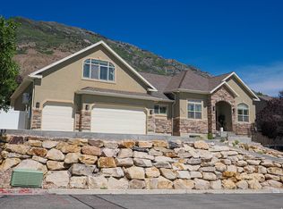 9502 N Aztec Dr, Cedar Hills, UT 84062