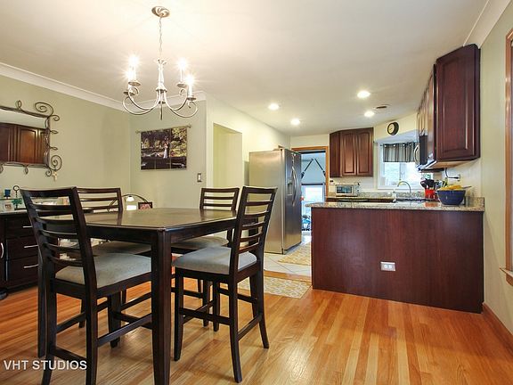 3rd image of 5466 N La Crosse Ave