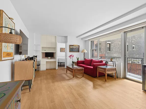 80 Central Park W APT 4G, New York, NY 10023