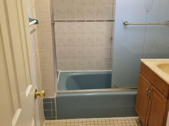 3rd image of 1347 Fteley Ave