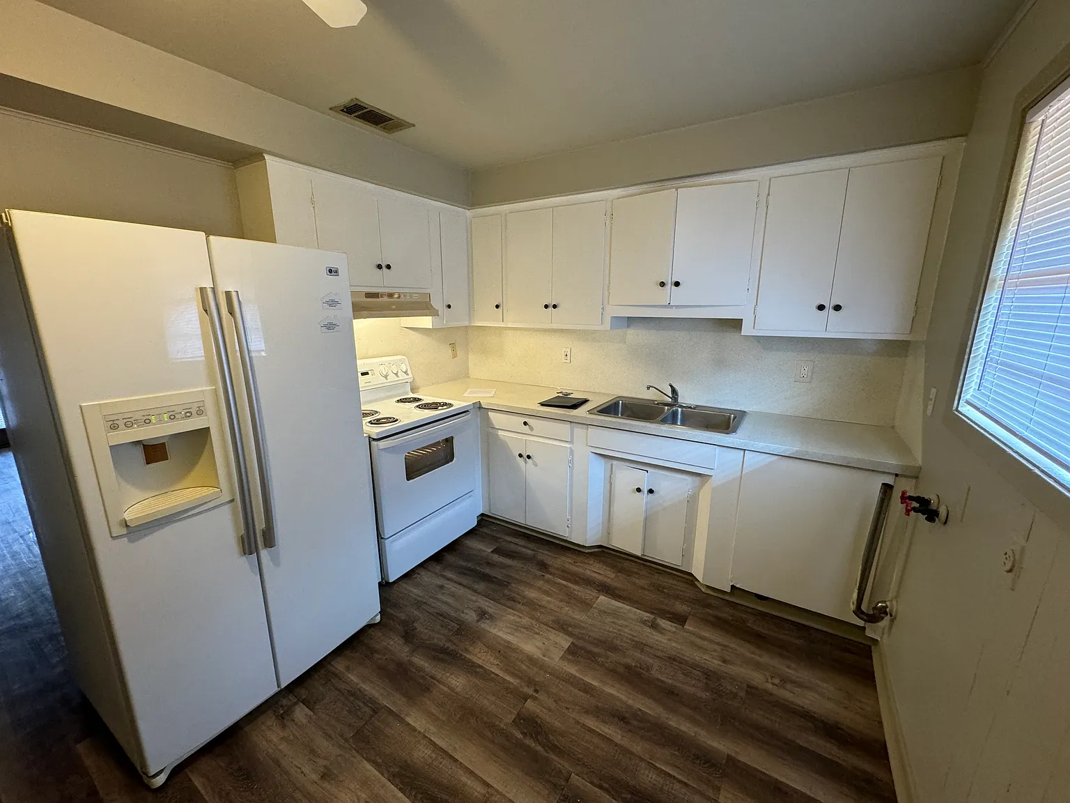 1 bed, 600 sqft, $1,095 — Photo 3