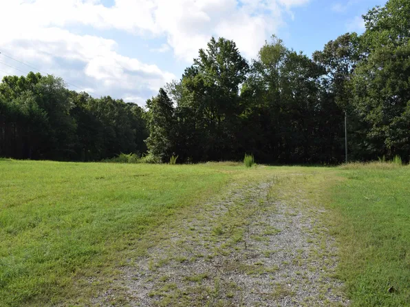 1302 W Melvin Hill Rd, Columbus, NC 28722