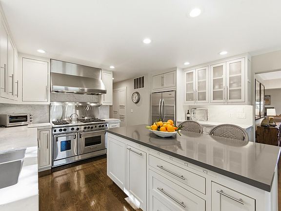 2nd image of 125 White Cottage Road N