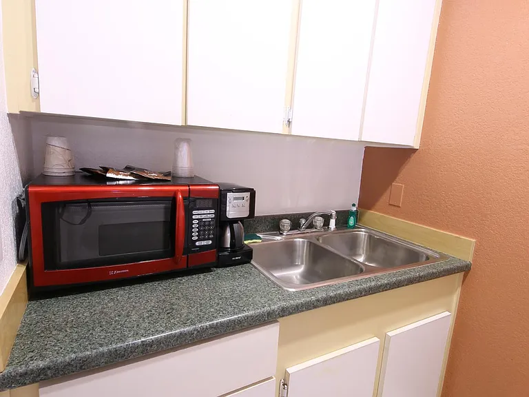 2105 W Bristol Ave #103 — Photo 5