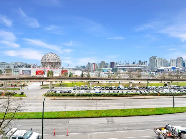 1188 Quebec St #403, Vancouver, BC V6A 4B3