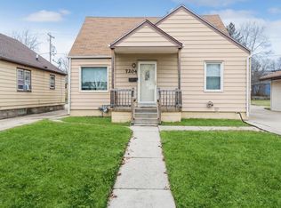 7204 W Grantosa Dr, Milwaukee, WI 53218