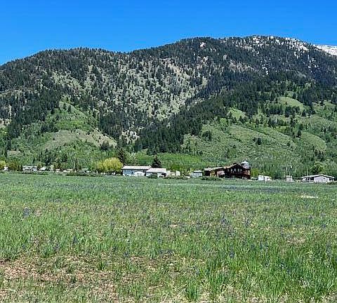 5th image of 90 Strawberry Creek Private Rd