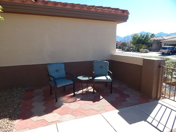 5th image of 1105 E Regent Dr