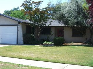 7349 N Vagedes Ave, Fresno, CA 93711