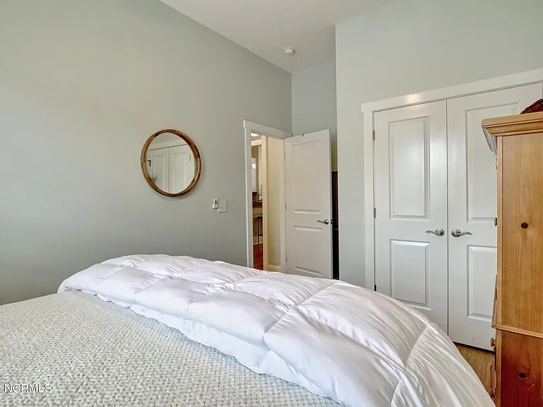 715 N 4th St #302 — Photo 25