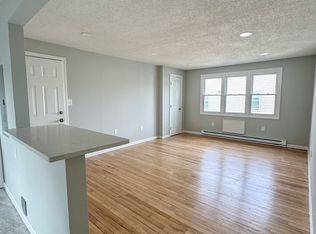 40-44 W Main St #12, Clinton, CT 06413
