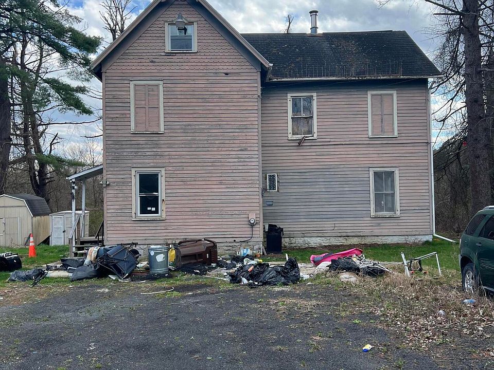 2nd image of 1332 River Road