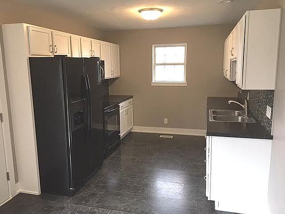 2nd image of 10840 N 136th St