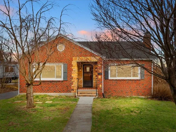 116 Ellett Dr SE, Christiansburg, VA 24073